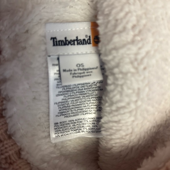 Timberland tan ribbed knit, fleece lined hat with furry Pom on top, new - Picture 6 of 8